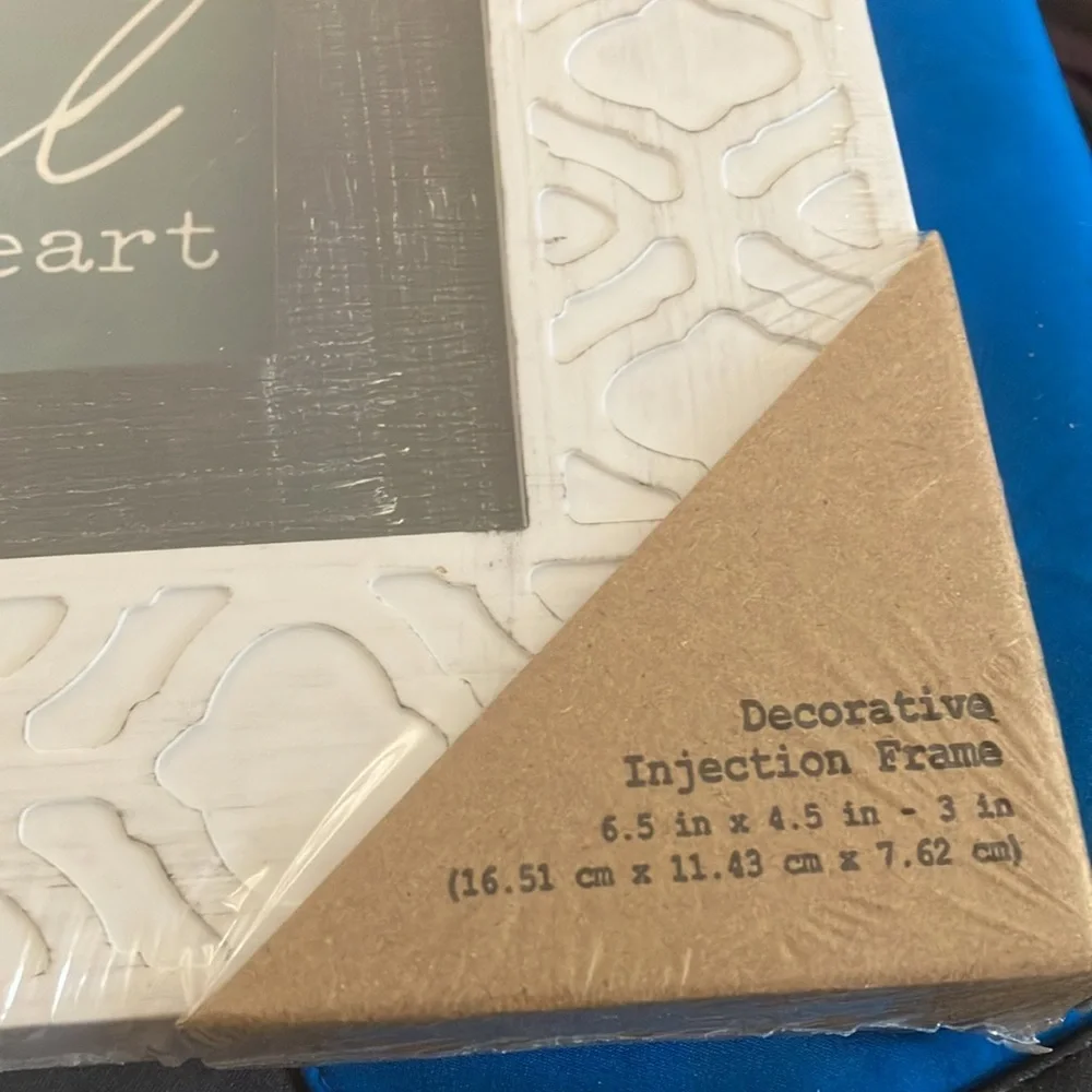 White Decorative Frame with Inspirational Quote lot of 4 brand new